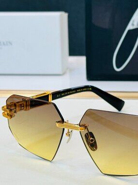 Balmain unisex sunglasses 62mm